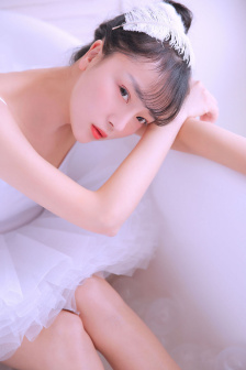 白夜追凶一家五口谁杀的